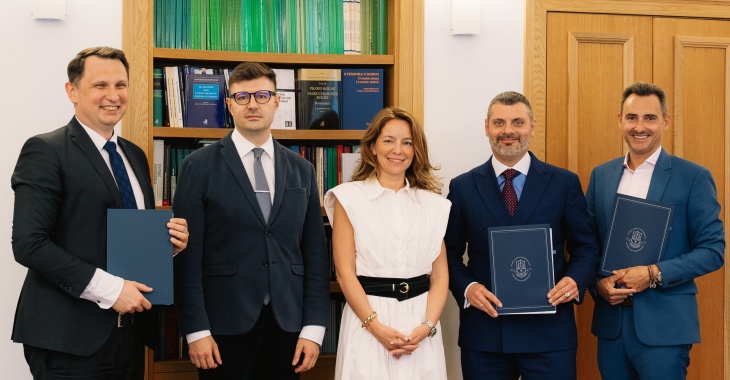 Polska kolej na zielonym torze - PKP S.A. i Wydział Prawa i Administracji UW wspólnie na rzecz transformacji sektora kolejowego Polska kolej na zielonym torze - PKP S.A. i Wydział Prawa i Administracji UW wspólnie na rzecz transformacji sektora kolejowego