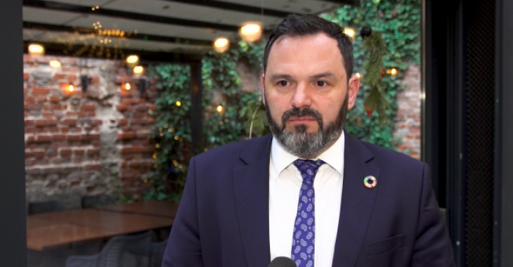 Porozumienie po COP28 zwiastuje początek końca ery paliw kopalnych. Zabrakło jednak konkretnych deklaracji Porozumienie po COP28 zwiastuje początek końca ery paliw kopalnych. Zabrakło jednak konkretnych deklaracji