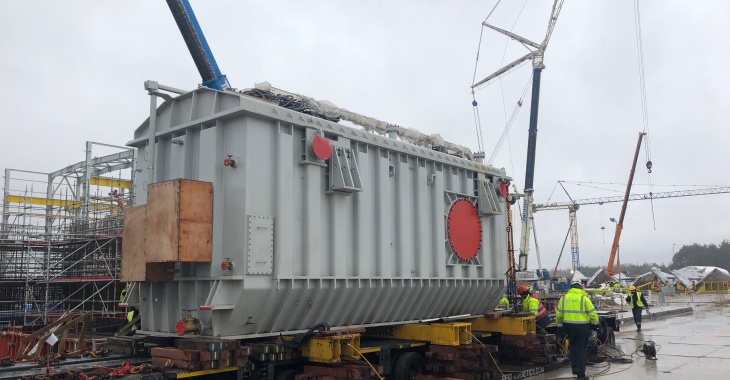 Pierwsze transformatory blokowe elektrowni dotarły do Ostrołęki Pierwsze transformatory blokowe elektrowni dotarły do Ostrołęki