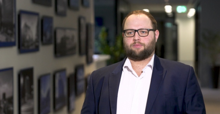 Segment przydomowych mikroinstalacji fotowoltaicznych się odbudowuje. Do rozwiązania wciąż pozostaje problem przyłączeń do sieci i rozliczeń nadwyżek energii Segment przydomowych mikroinstalacji fotowoltaicznych się odbudowuje. Do rozwiązania wciąż pozostaje problem przyłączeń do sieci i rozliczeń nadwyżek energii