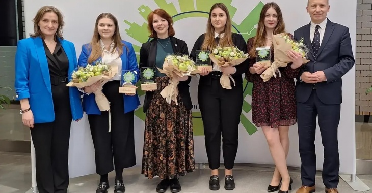 Absolwentki AGH autorkami najlepszych prac dyplomowych dot. transformacji energetycznej Absolwentki AGH autorkami najlepszych prac dyplomowych dot. transformacji energetycznej