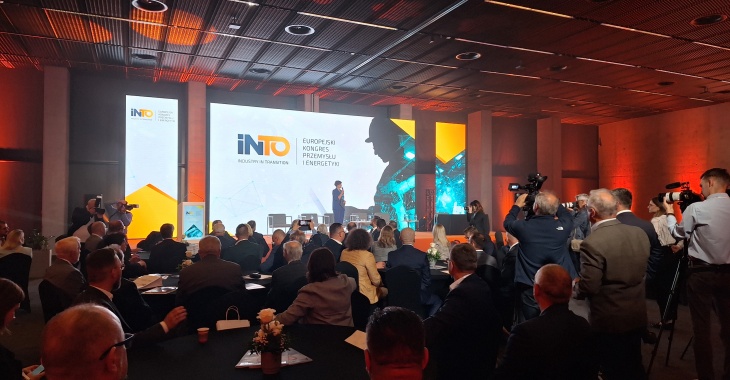 Zakończył się Europejski Kongres Przemysłu i Energetyki INDUSTRY IN TRANSITION Zakończył się Europejski Kongres Przemysłu i Energetyki INDUSTRY IN TRANSITION