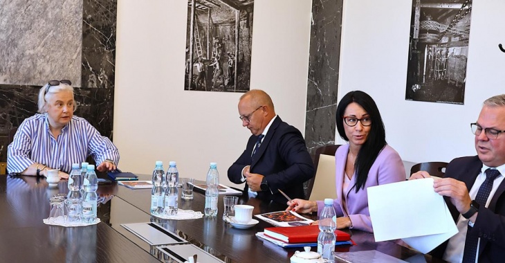 Minister Przemysłu spotkała się z zarządem Węglokoksu Kraj Minister Przemysłu spotkała się z zarządem Węglokoksu Kraj