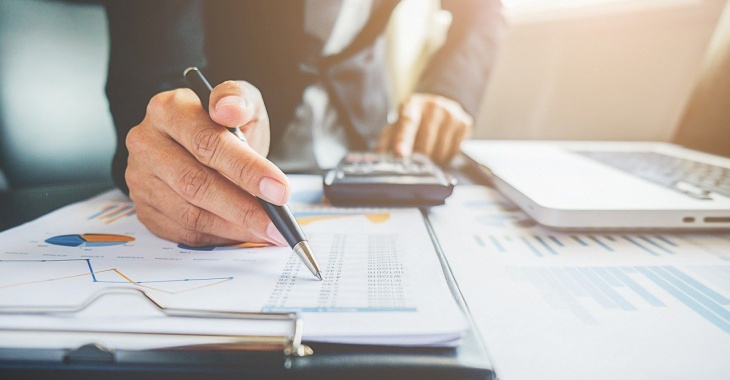 Energetyczne wyzwania współczesnych firm - jak skutecznie zarządzać prądem Energetyczne wyzwania współczesnych firm - jak skutecznie zarządzać prądem