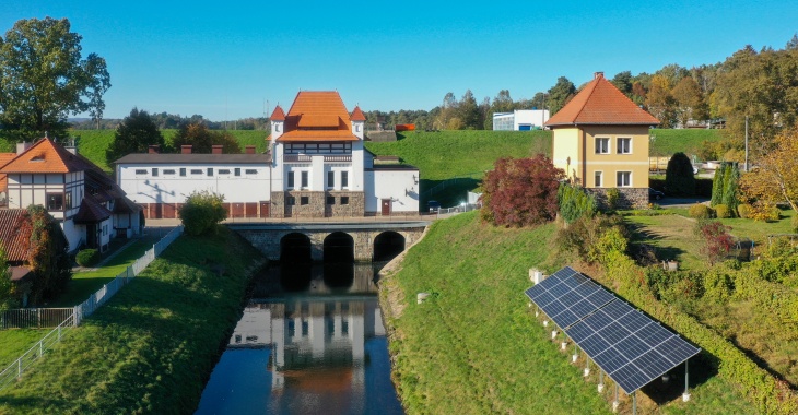 Instalacje PV wspierają działanie elektrowni wodnych Instalacje PV wspierają działanie elektrowni wodnych