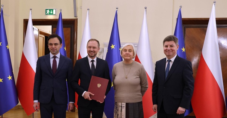 Premier powołał Wojciecha Wrochnę na stanowisko Pełnomocnika Rządu do Spraw Strategicznej Infrastruktury Energetycznej oraz Sekretarza Stanu w Ministerstwie Przemysłu Premier powołał Wojciecha Wrochnę na stanowisko Pełnomocnika Rządu do Spraw Strategicznej Infrastruktury Energetycznej oraz Sekretarza Stanu w Ministerstwie Przemysłu
