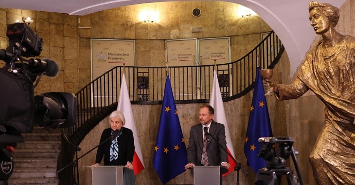 Konferencja prasowa Minister Przemysłu Marzeny Czarneckiej i Wiceministra Przemysłu, Pełnomocnika Rządu do Spraw Strategicznej Infrastruktury Energetycznej Wojciecha Wrochny Konferencja prasowa Minister Przemysłu Marzeny Czarneckiej i Wiceministra Przemysłu, Pełnomocnika Rządu do Spraw Strategicznej Infrastruktury Energetycznej Wojciecha Wrochny