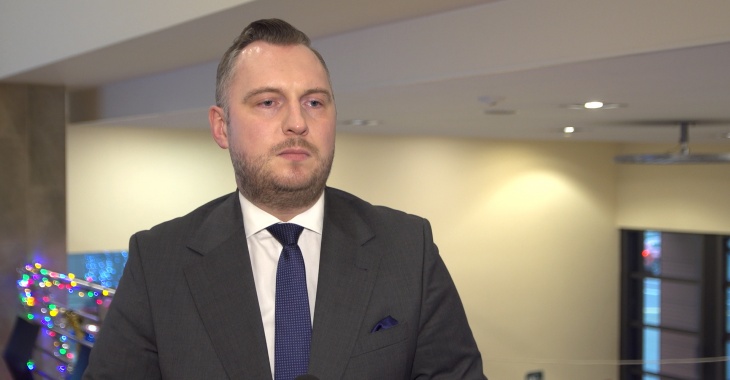Rekordowy przelew dla Polski z KPO. Część pieniędzy trafi na termomodernizację domów i mieszkań Rekordowy przelew dla Polski z KPO. Część pieniędzy trafi na termomodernizację domów i mieszkań