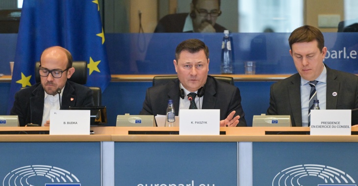 Minister Krzysztof Paszyk przedstawił w Brukseli priorytety gospodarcze polskiej prezydencji Minister Krzysztof Paszyk przedstawił w Brukseli priorytety gospodarcze polskiej prezydencji