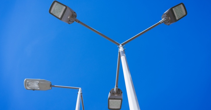 Samorządy w nowym świetle. 24 tys. nowych LED-ów w sieci oświetleniowej TAURONA Samorządy w nowym świetle. 24 tys. nowych LED-ów w sieci oświetleniowej TAURONA