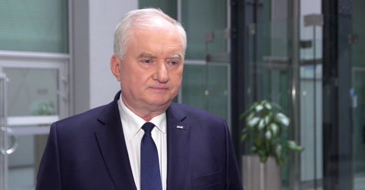 PGE mocno inwestuje w odnawialne źródła energii. Prowadzi też analizy dotyczące Bełchatowa jako lokalizacji drugiej elektrowni jądrowej PGE mocno inwestuje w odnawialne źródła energii. Prowadzi też analizy dotyczące Bełchatowa jako lokalizacji drugiej elektrowni jądrowej
