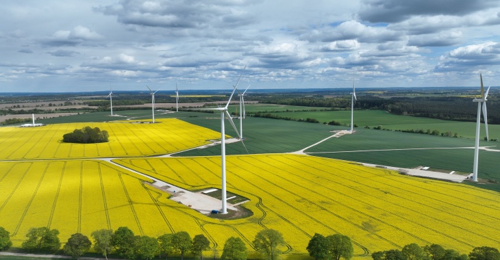 Pierwszy prąd z nowej farmy wiatrowej Grupy Polsat Plus i ZE PAK w Drzeżewie o mocy 139 MW już w sieci Pierwszy prąd z nowej farmy wiatrowej Grupy Polsat Plus i ZE PAK w Drzeżewie o mocy 139 MW już w sieci