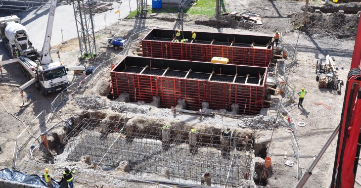 Pierwsze fundamenty pod budowę źródła kogeneracyjnego w Elblągu. Trwa program inwestycyjny elektrociepłowni Pierwsze fundamenty pod budowę źródła kogeneracyjnego w Elblągu. Trwa program inwestycyjny elektrociepłowni