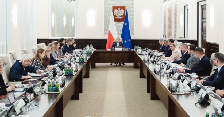 Deregulacja w sektorze energetycznym. Ułatwienia dla odbiorców, przedsiębiorców i inwestorów Deregulacja w sektorze energetycznym. Ułatwienia dla odbiorców, przedsiębiorców i inwestorów