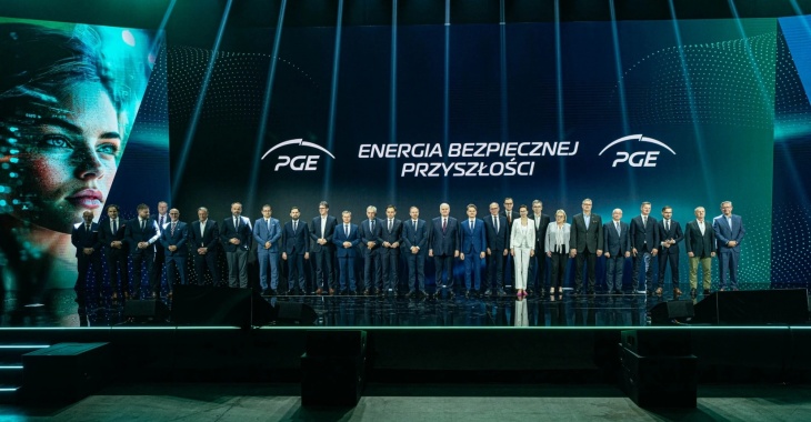 Nowa Strategia Grupy PGE do 2035 r. Energia bezpiecznej przyszłości. Elastyczność Nowa Strategia Grupy PGE do 2035 r. Energia bezpiecznej przyszłości. Elastyczność