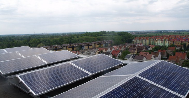 We Wrocławiu powstała pierwsza w mieście elektrownia słoneczna na dachu wieżowca We Wrocławiu powstała pierwsza w mieście elektrownia słoneczna na dachu wieżowca