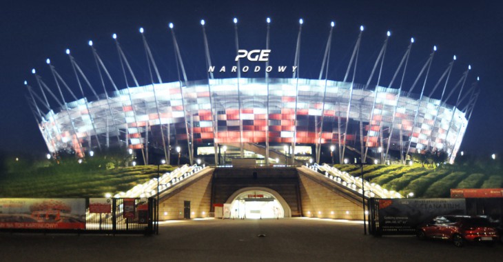 PGE Narodowy trafi na koronę stadionu w Warszawie PGE Narodowy trafi na koronę stadionu w Warszawie