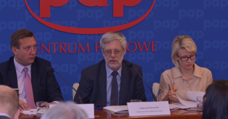 Wiceminister Piotrowski o wnioskach z raportu PKEE Wiceminister Piotrowski o wnioskach z raportu PKEE