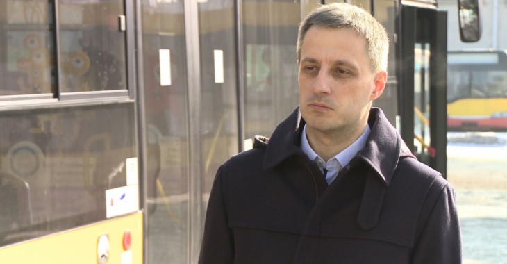 Stolica będzie bardziej eko. W ciągu trzech lat na ulice Warszawy wyjedzie 130 nowych elektrobusów Stolica będzie bardziej eko. W ciągu trzech lat na ulice Warszawy wyjedzie 130 nowych elektrobusów