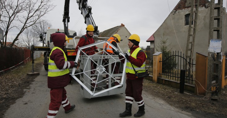 Energetycy czekają na przylot bocianów Energetycy czekają na przylot bocianów