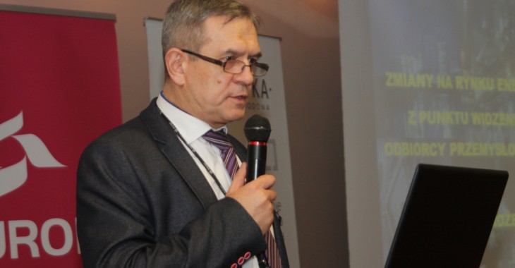 Henryk Kaliś zaprezentuje referat wprowadzający Henryk Kaliś zaprezentuje referat wprowadzający