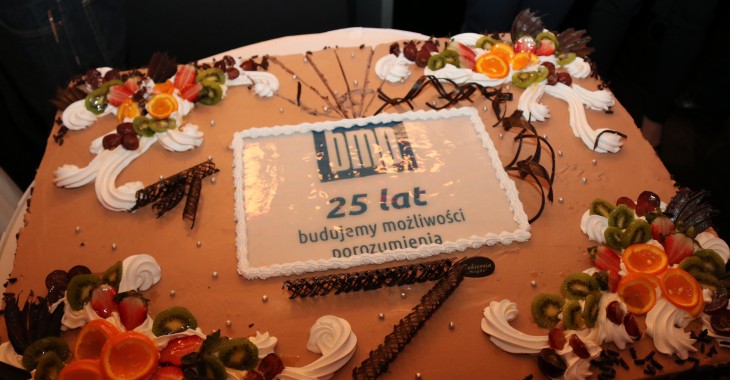 Tort z okazji 25-lecia BMP