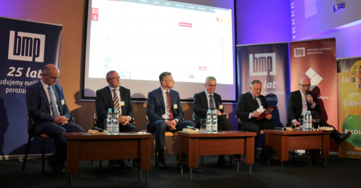 Konferencja na zdjęciach