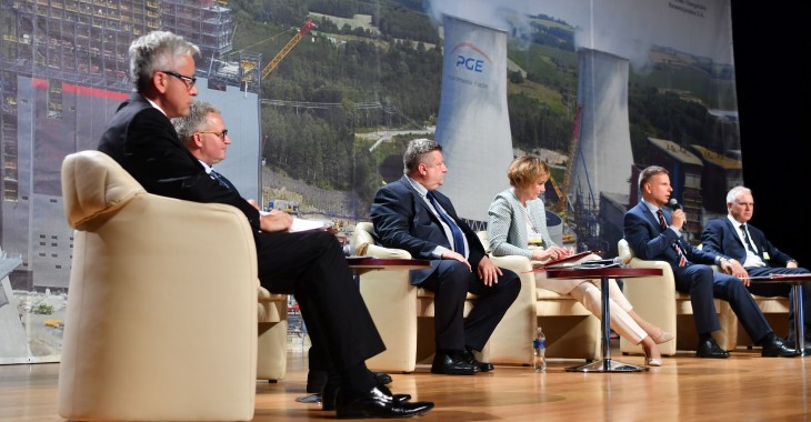 Forum Energetyczne - pytania o przyszłość polskiej energetyki Forum Energetyczne - pytania o przyszłość polskiej energetyki