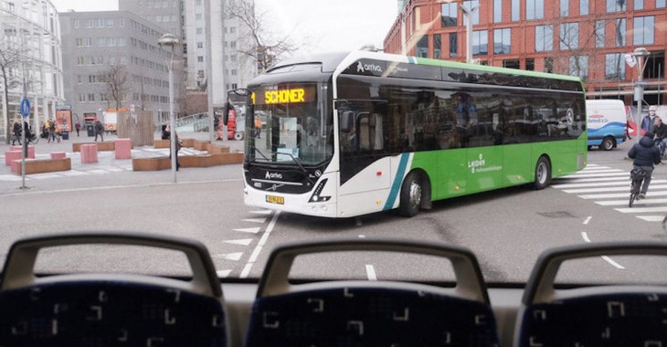 Elektryczne autobusy wyprodukowane we Wrocławiu rozpoczęły kursy w Holandii