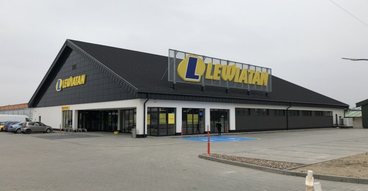 Został otwarty nowy sklep Lewiatan w Piekoszowie zasilany energią elektryczną z biogazowni Został otwarty nowy sklep Lewiatan w Piekoszowie zasilany energią elektryczną z biogazowni