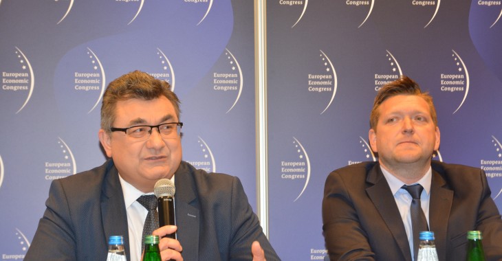 Jak połączyć ogień z wodą – czyli raport PSEW o współpracy konwencjonalnych źródeł węglowych i OZE Jak połączyć ogień z wodą – czyli raport PSEW o współpracy konwencjonalnych źródeł węglowych i OZE