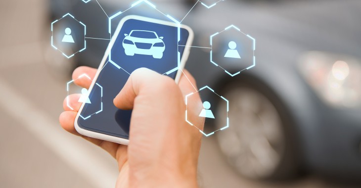 Przyszłością motoryzacji są w pełni autonomiczne auta. Elektryczne autostrady i wirtualne kokpity na szybach samochodów to tylko kwestia czasu Przyszłością motoryzacji są w pełni autonomiczne auta. Elektryczne autostrady i wirtualne kokpity na szybach samochodów to tylko kwestia czasu