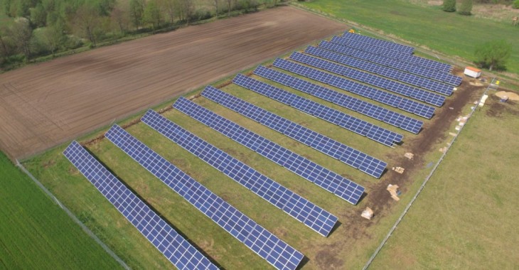 Elektrownia słoneczna z dwoma tysiącami paneli powstała w okolicach Wrocławia