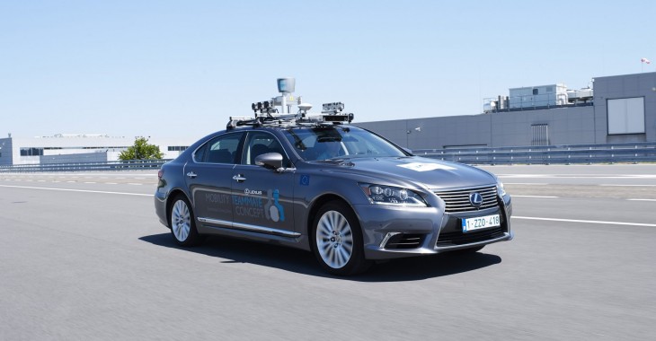 Toyota i Suzuki rozpoczynają współpracę nad samochodami autonomicznymi Toyota i Suzuki rozpoczynają współpracę nad samochodami autonomicznymi