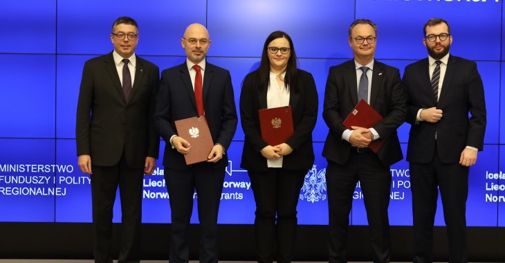 Podpisano umowy dot. Programu ,,Środowisko, Energia i Zmiany Klimatu” Podpisano umowy dot. Programu ,,Środowisko, Energia i Zmiany Klimatu”