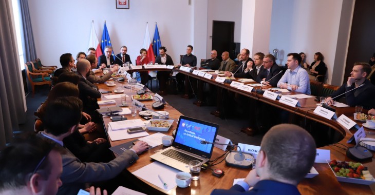 Wizje rozwoju zastosowania sztucznej inteligencji - cykl debat pod patronatem MR Wizje rozwoju zastosowania sztucznej inteligencji - cykl debat pod patronatem MR