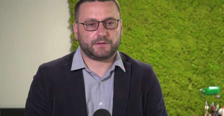 Niższe ceny i coraz większy wybór przekonują Polaków do aut elektrycznych. Przybywa też stacji ładowania pojazdów Niższe ceny i coraz większy wybór przekonują Polaków do aut elektrycznych. Przybywa też stacji ładowania pojazdów