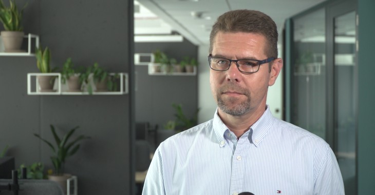 Polska rozważa wdrożenie koncepcji tzw. wirtualnego prosumenta. Dzięki temu w fotowoltaikę mogliby inwestować mieszkańcy bloków i dużych miast Polska rozważa wdrożenie koncepcji tzw. wirtualnego prosumenta. Dzięki temu w fotowoltaikę mogliby inwestować mieszkańcy bloków i dużych miast
