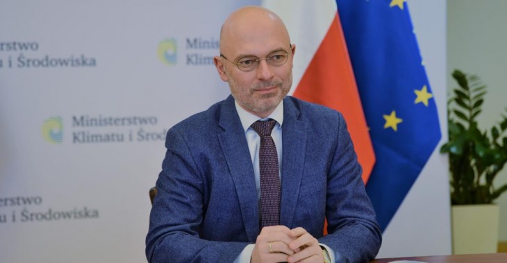 Minister Kurtyka podczas ogłoszenia inwestycji Northvolt w Polsce