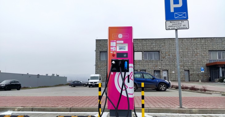 Zyskaj, ładując auto z TAURONEM Zyskaj, ładując auto z TAURONEM
