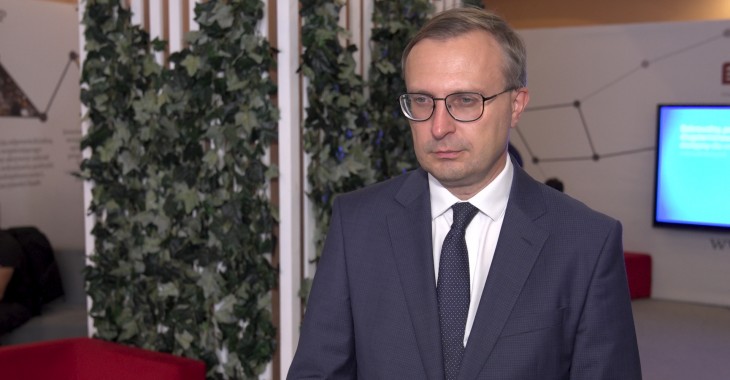 Wsparcie państwa pomoże napędzić boom inwestycyjny. Wśród priorytetów takie obszary jak OZE, wodór i przemysł stoczniowy Wsparcie państwa pomoże napędzić boom inwestycyjny. Wśród priorytetów takie obszary jak OZE, wodór i przemysł stoczniowy