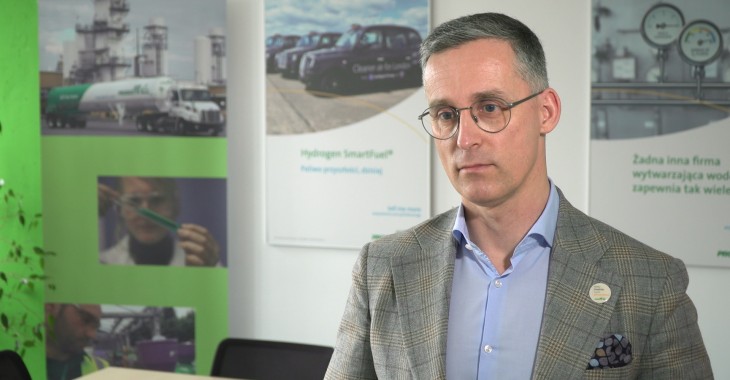 Autobusy z napędem wodorowym stają się realną alternatywą dla elektryków. Coraz więcej miast testuje takie rozwiązania Autobusy z napędem wodorowym stają się realną alternatywą dla elektryków. Coraz więcej miast testuje takie rozwiązania