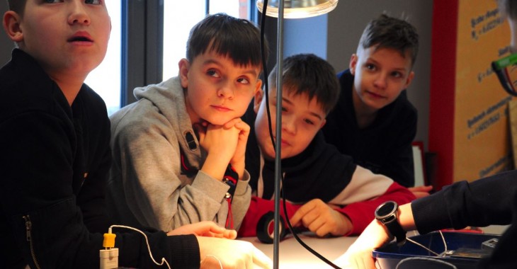 30 szkół w projekcie „OGRZEWANIE w pudełku” realizowanym przez Centrum Nowoczesności Młyn Wiedzy oraz PGE Energia Ciepła i PGE Toruń 30 szkół w projekcie „OGRZEWANIE w pudełku” realizowanym przez Centrum Nowoczesności Młyn Wiedzy oraz PGE Energia Ciepła i PGE Toruń